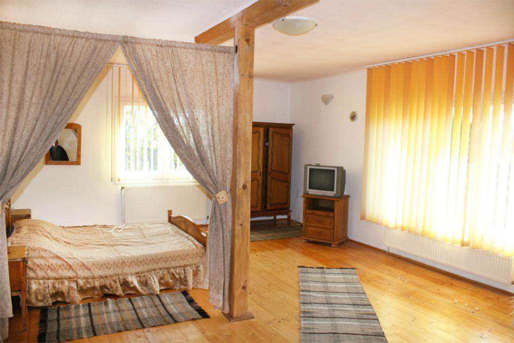 Casa Fortyogo Tîrgu Secuiesc Camera foto